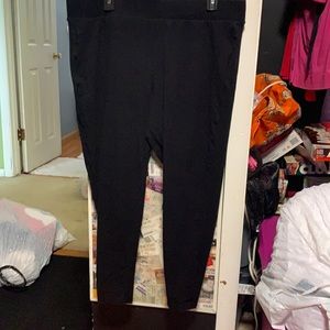 Torrid black crop leggings